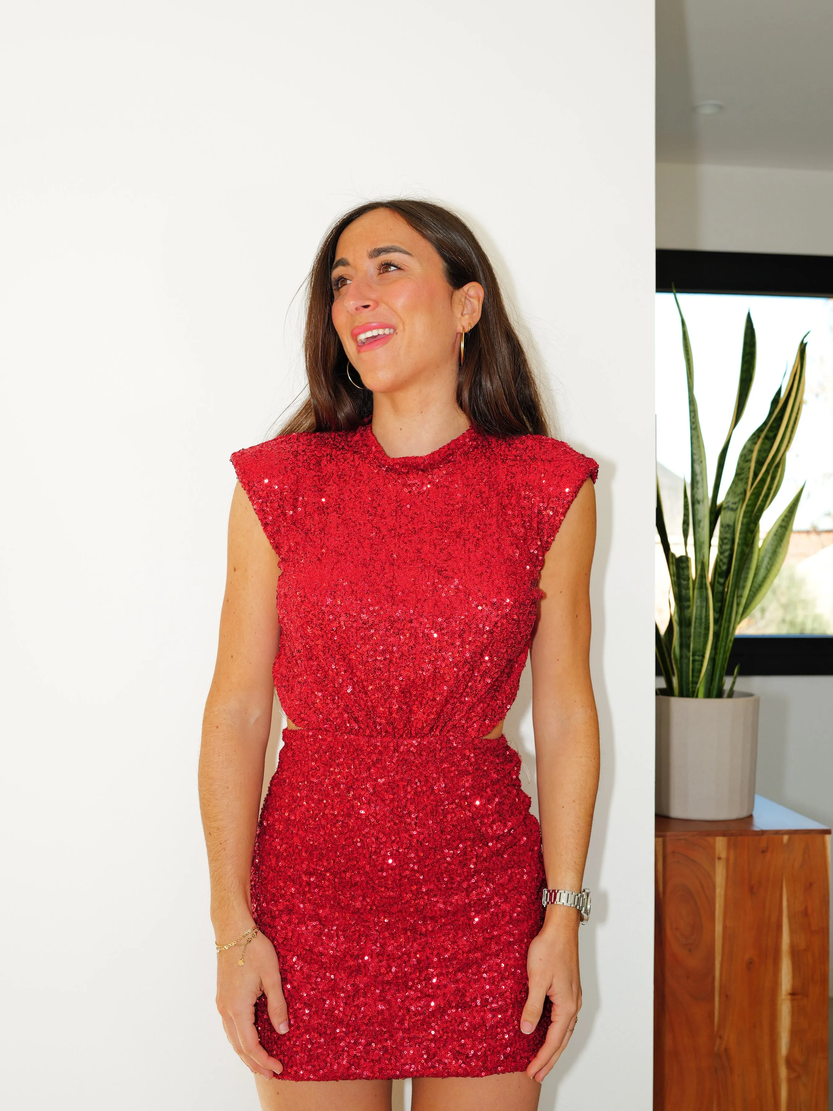 Vestido hombreras espalda glitter vino sold by Sorellas product image thumbnail 5