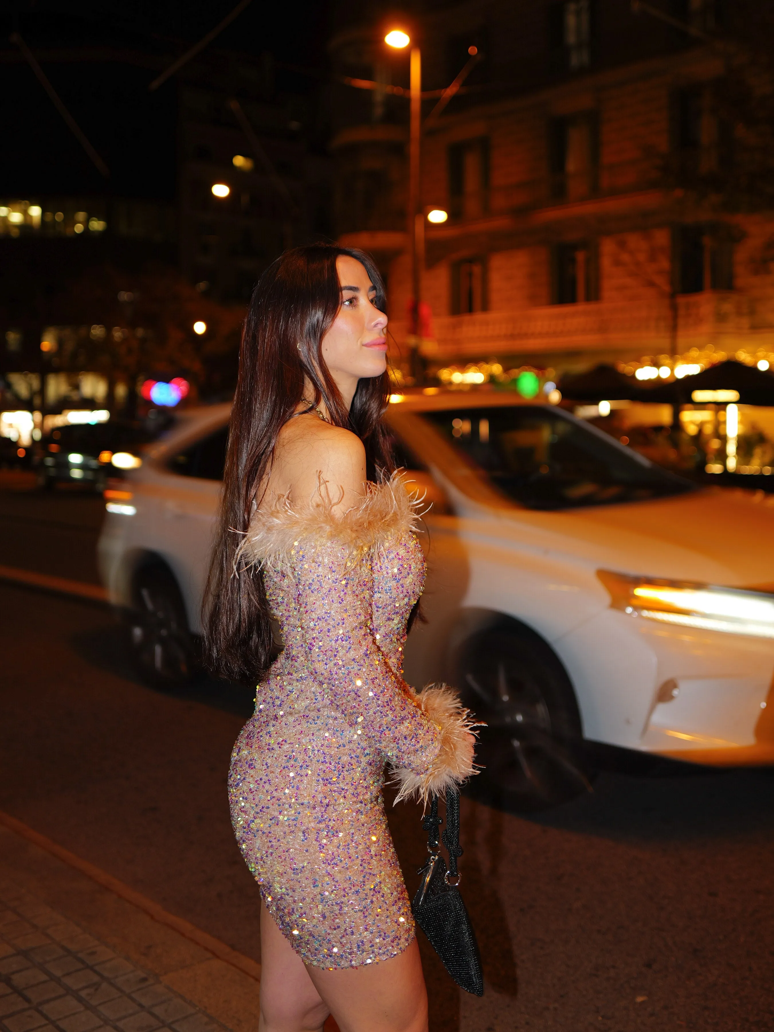 Vestido bardot glitter plumas beige sold by Sorellas product image thumbnail 5