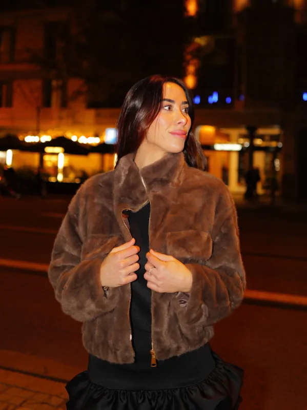 Chaqueta pelo cremallera chocolate sold by Sorellas