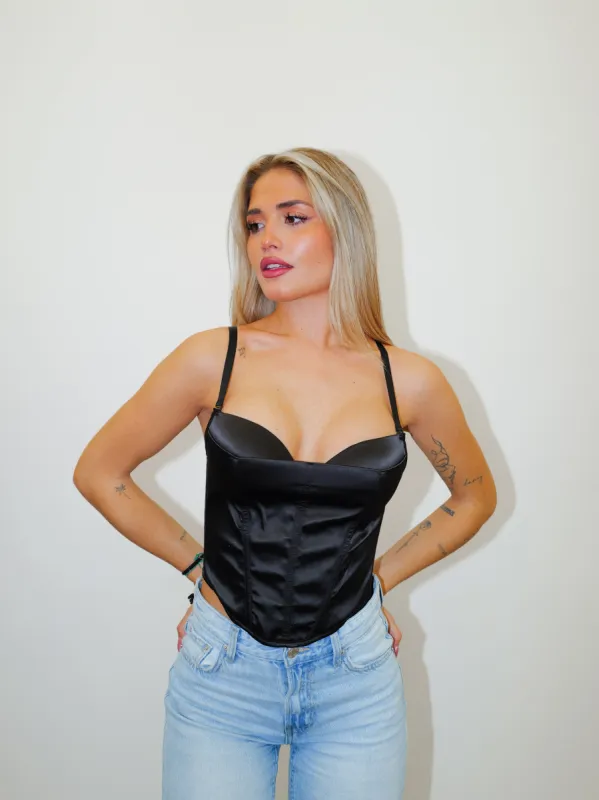 Top corsé satin tirantes negro sold by Sorellas