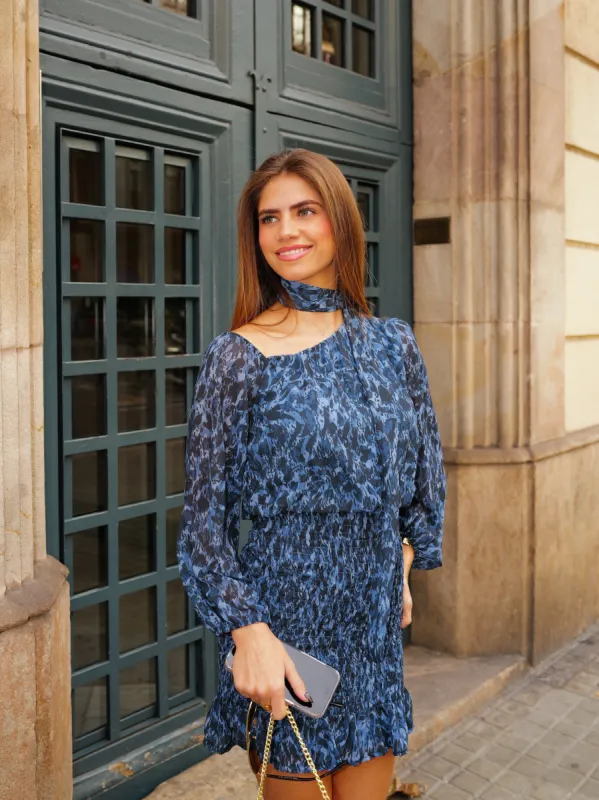 Vestido mini nido choker marino sold by Sorellas