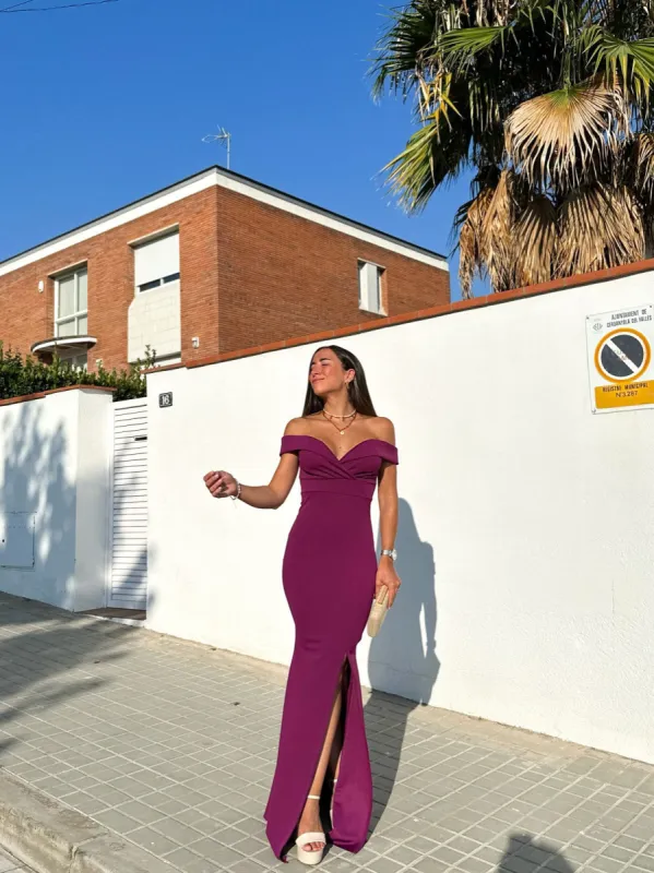 Vestido barco sirena amarena sold by Sorellas