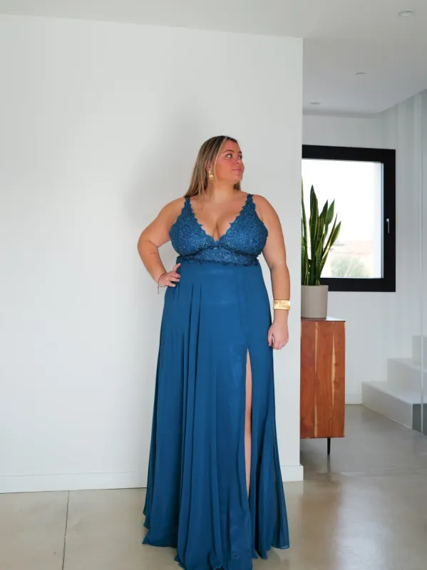 Vestido largo escote pico pedrería petróleo sold by Sorellas