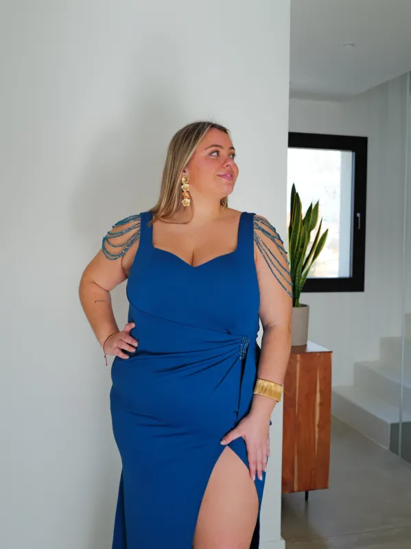 Vestido largo detalles hombros petróleo sold by Sorellas