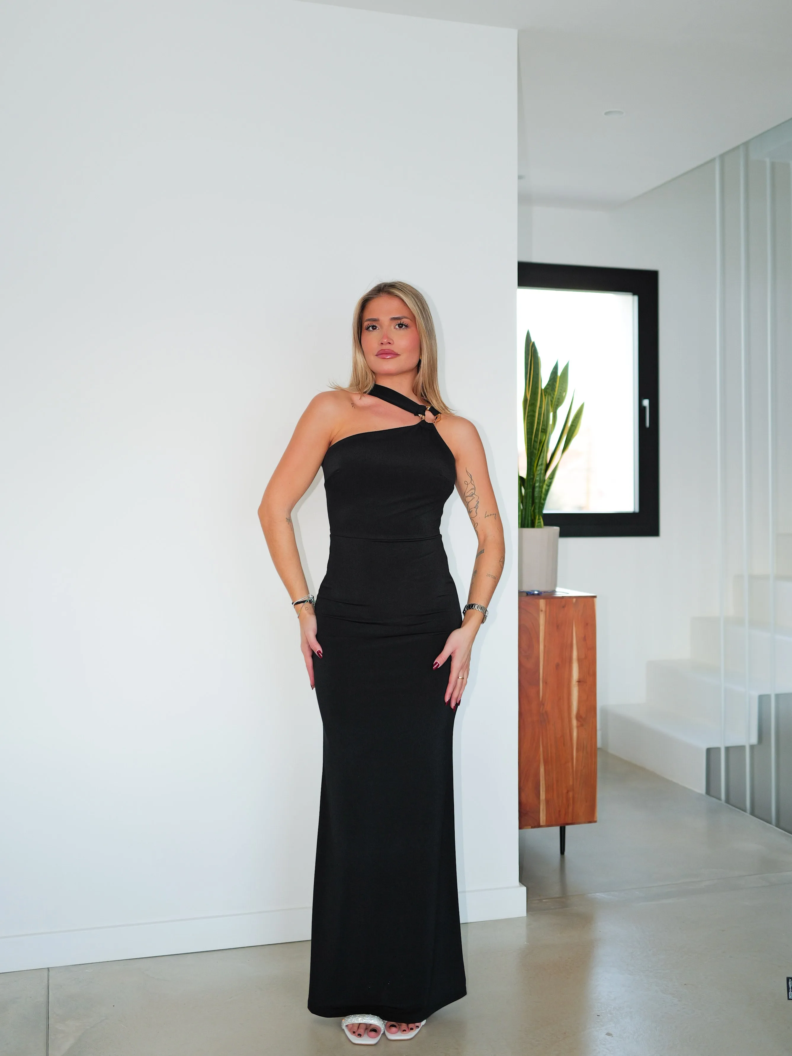 Vestido largo anilla asim negro sold by Sorellas product image thumbnail 3