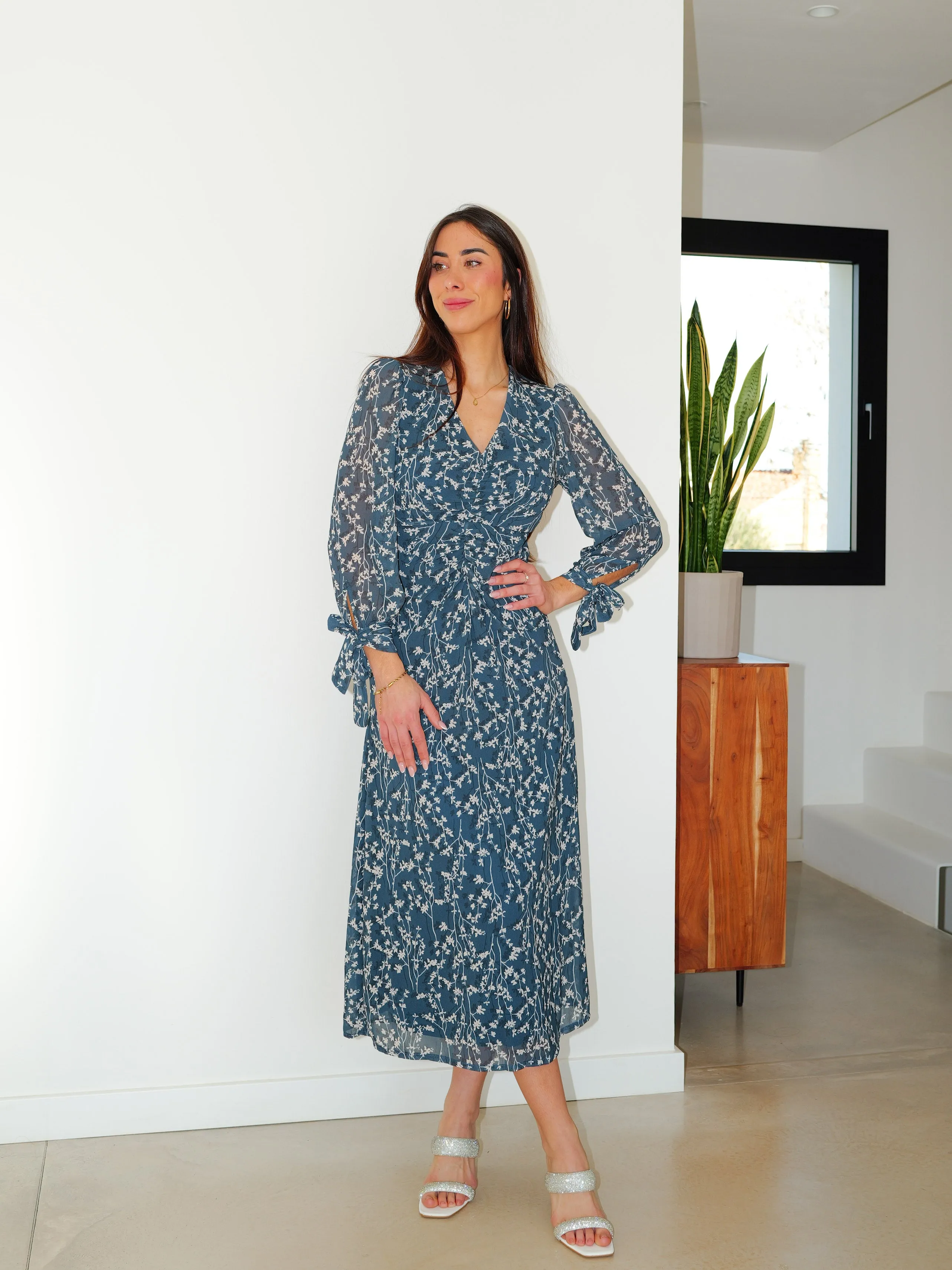 Vestido frunce estampado azul sold by Sorellas product image thumbnail 3
