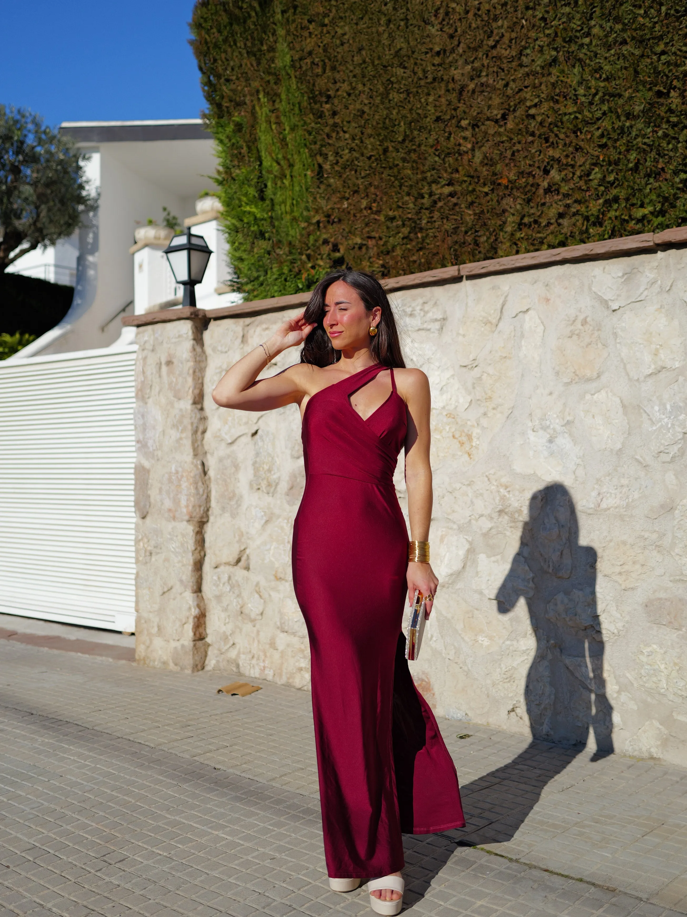 Vestido largo pico banda burdeos sold by Sorellas product image thumbnail 5