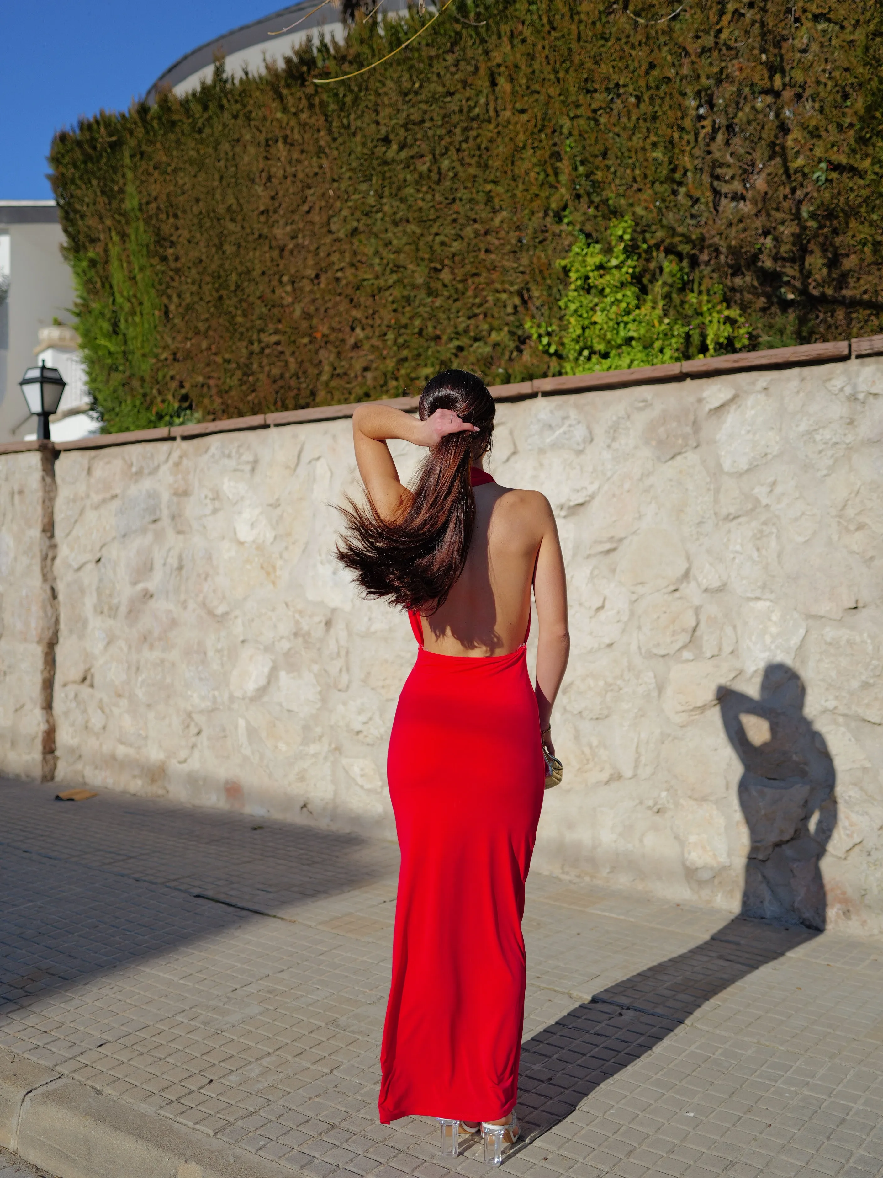 Vestido largo halter cascada rojo sold by Sorellas product image thumbnail 3