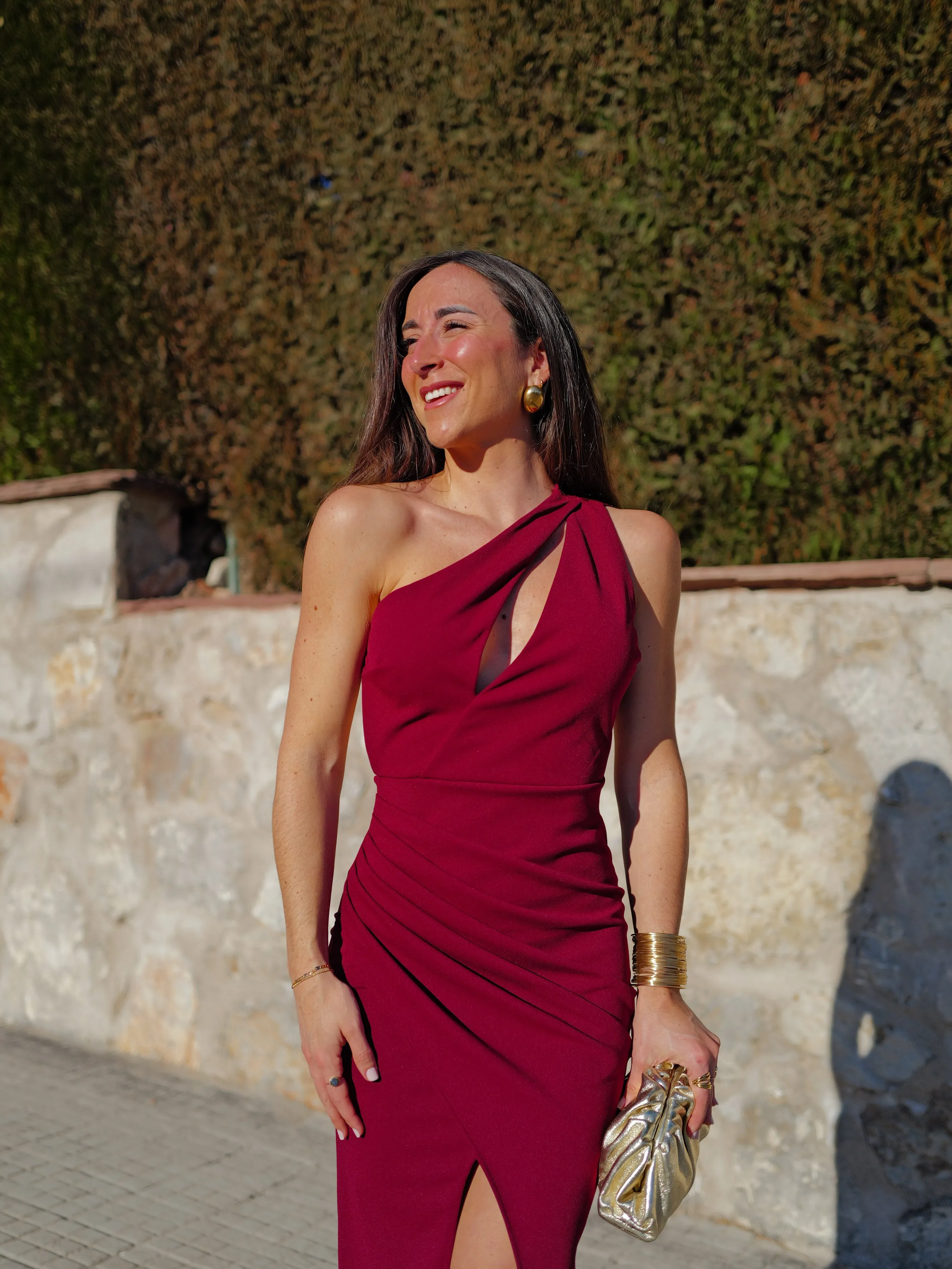 Vestido midi asimétrico vino sold by Sorellas product image thumbnail 4