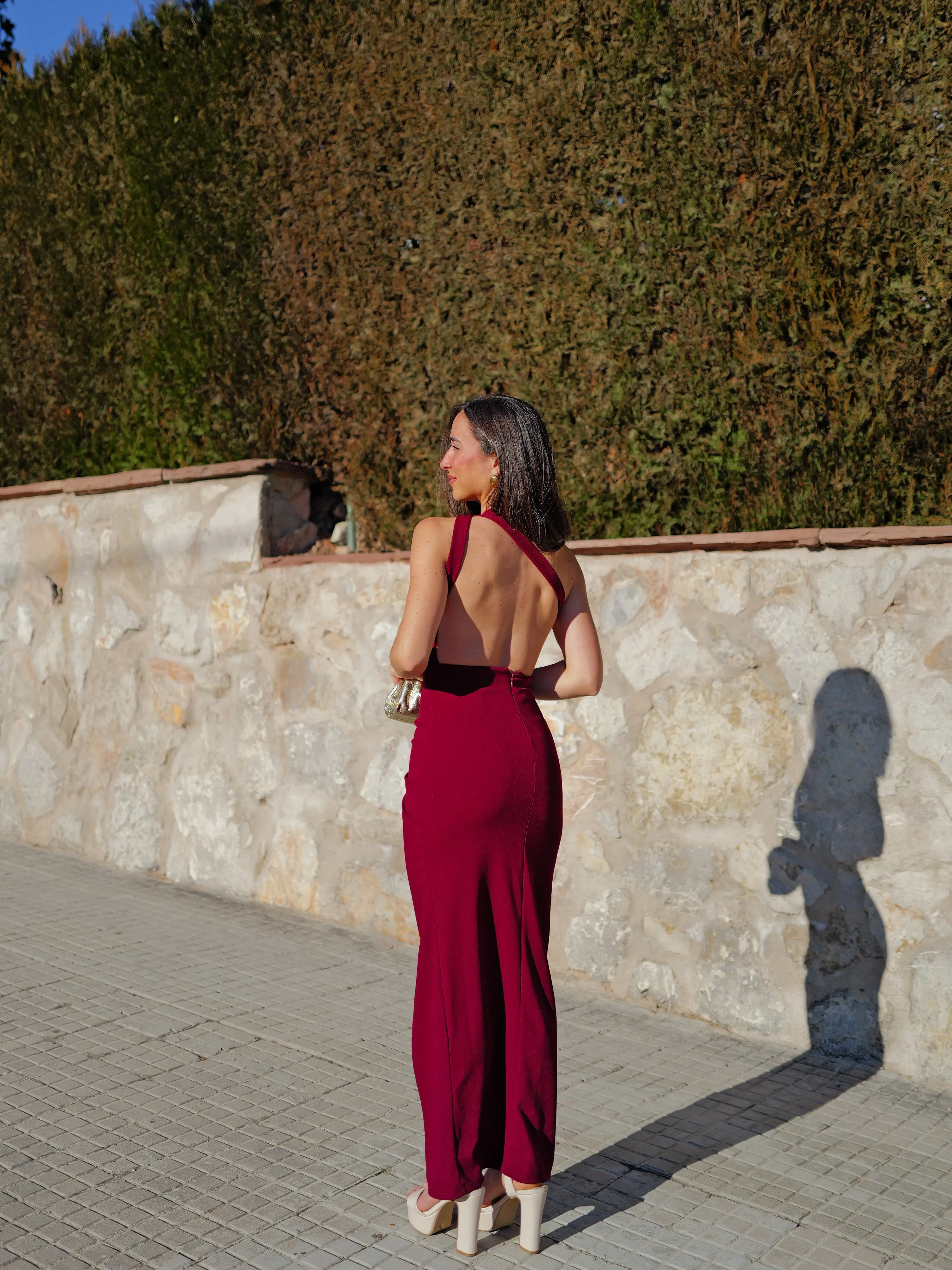 Vestido midi asimétrico vino sold by Sorellas product image thumbnail 2