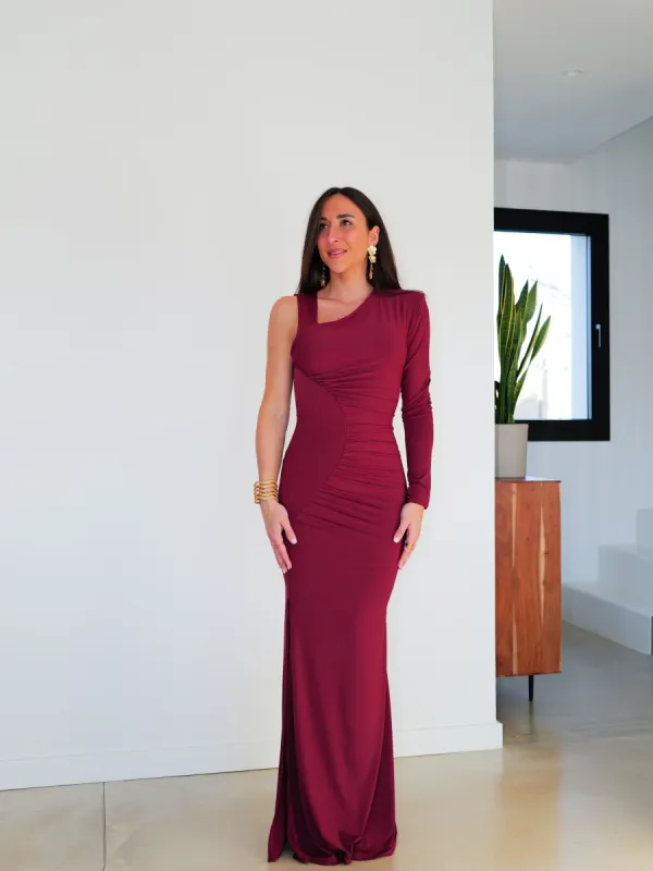 Vestido frunce asim manga burdeos sold by Sorellas