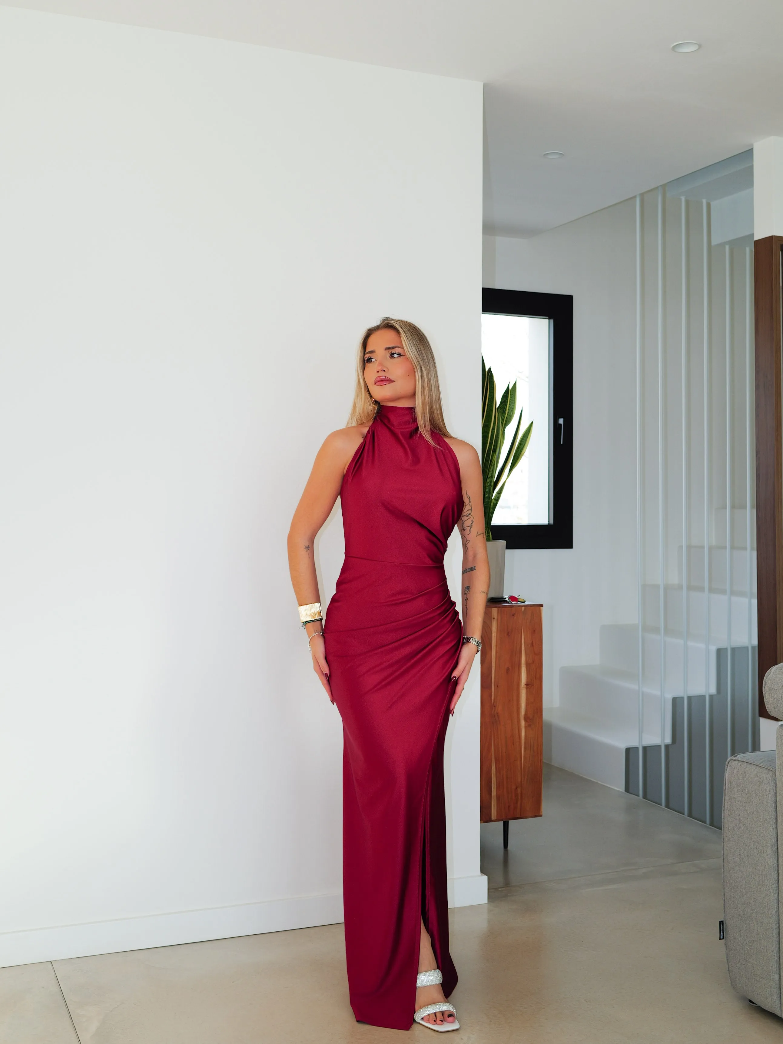 Vestido halter espalda lazo burdeos sold by Sorellas product image thumbnail 5