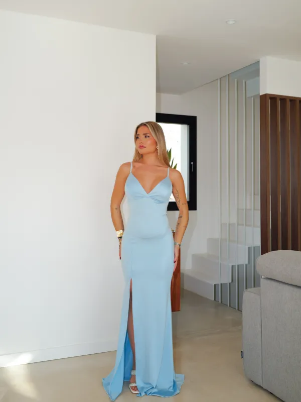 Vestido espalda tirante sirena celeste sold by Sorellas