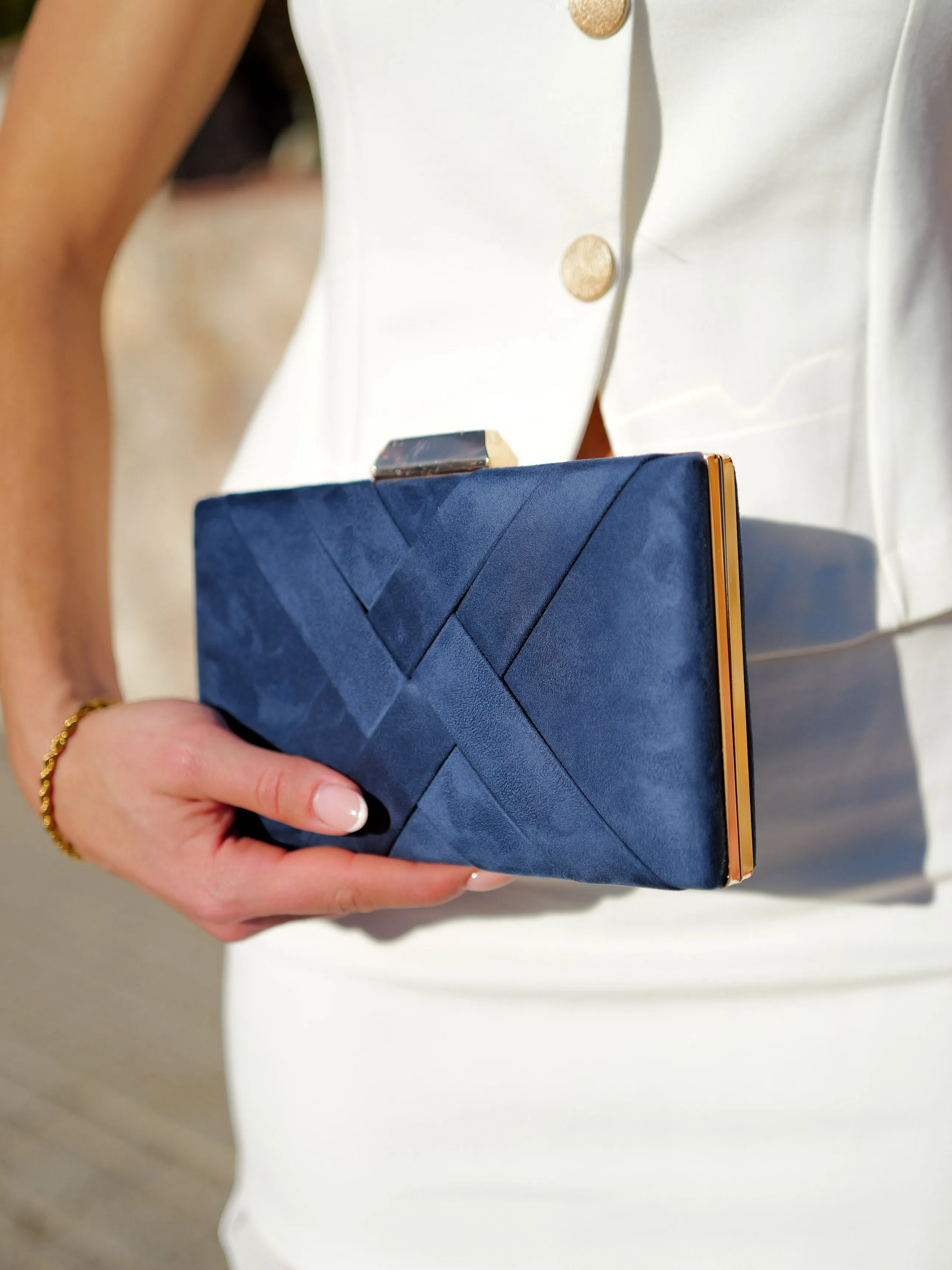 Clutch trenzado marino sold by Sorellas product image thumbnail 2