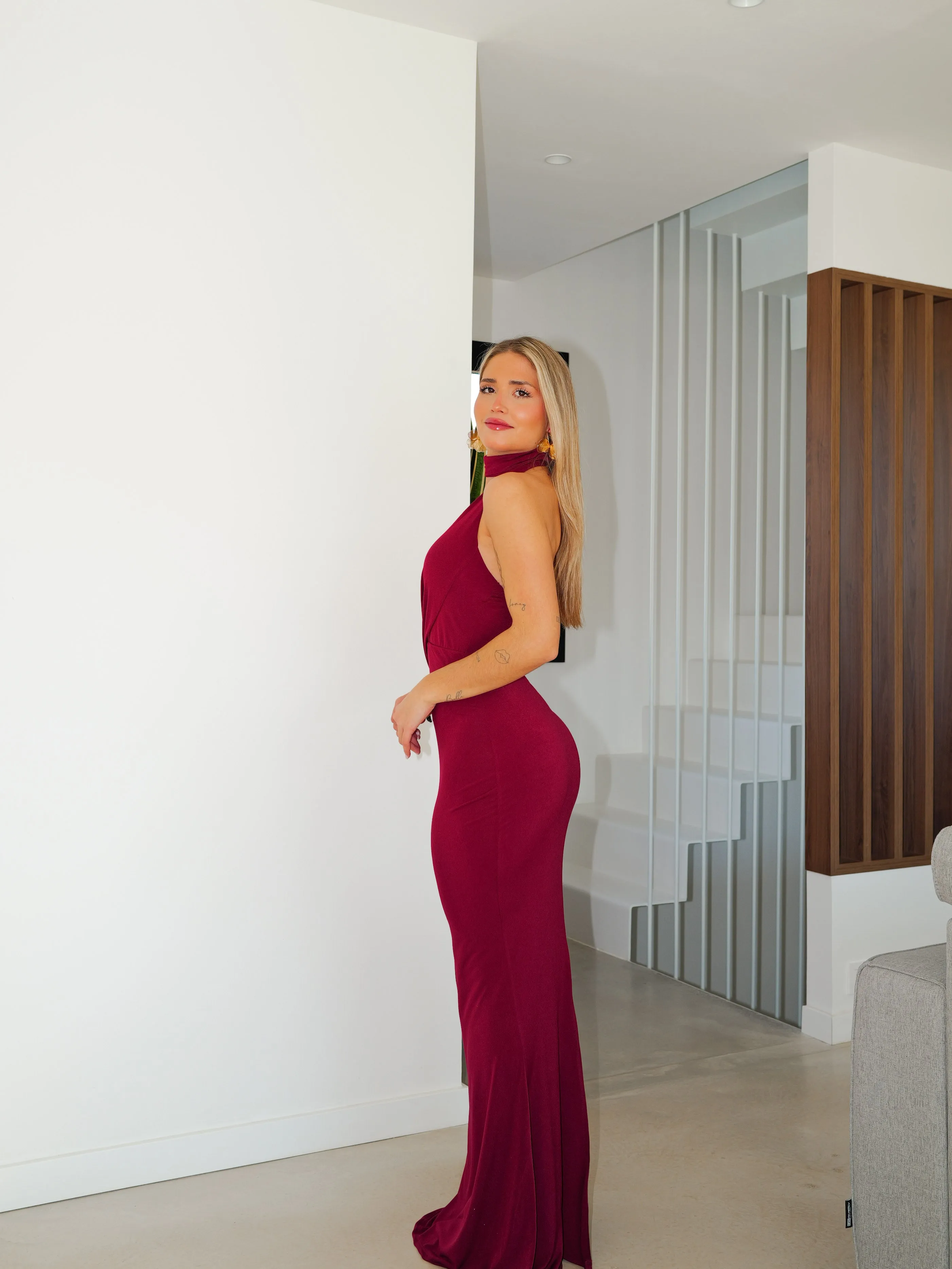 Vestido choker cut banda burdeos sold by Sorellas product image thumbnail 2