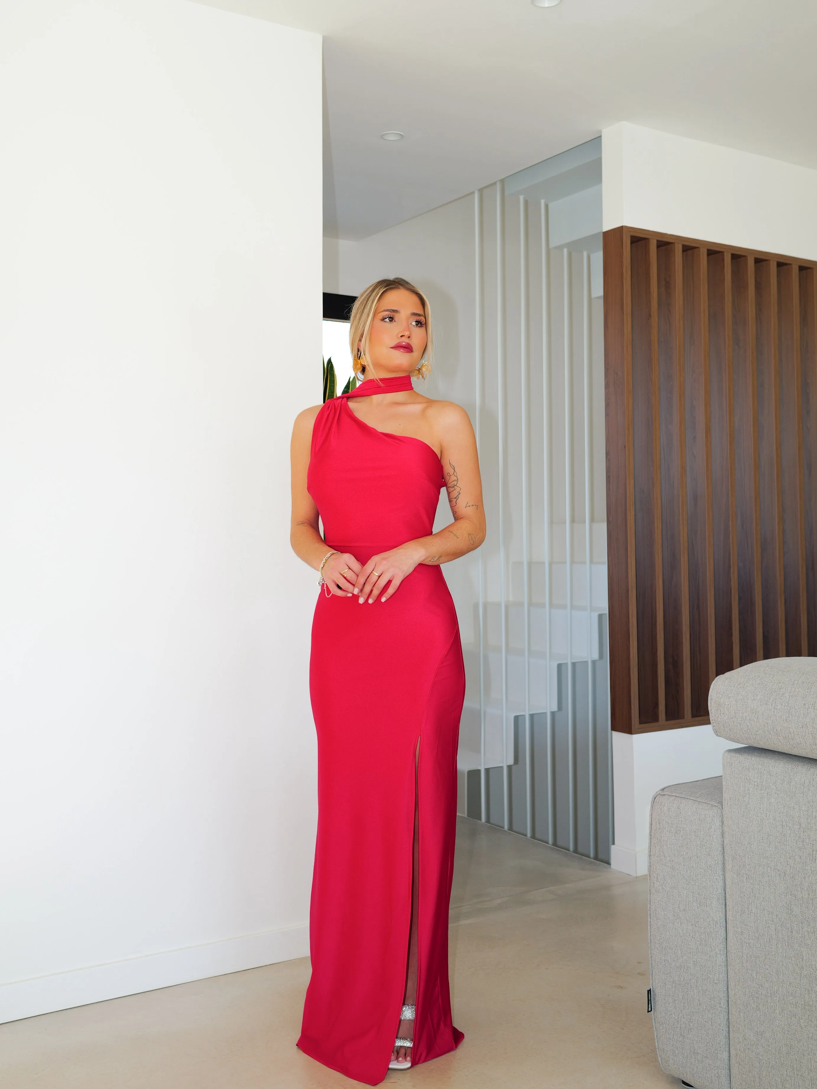 Vestido asim satin choker burdeos sold by Sorellas product image thumbnail 2