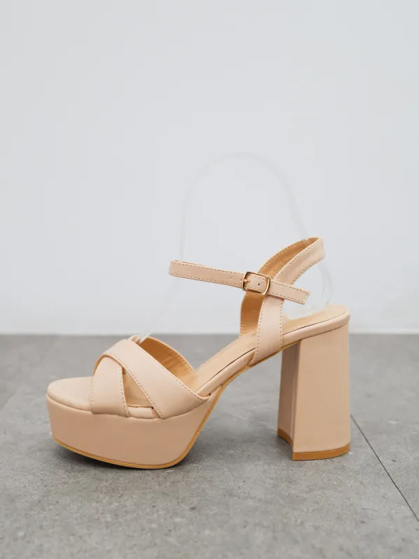 Sandalia bandas cruzadas nude sold by Sorellas