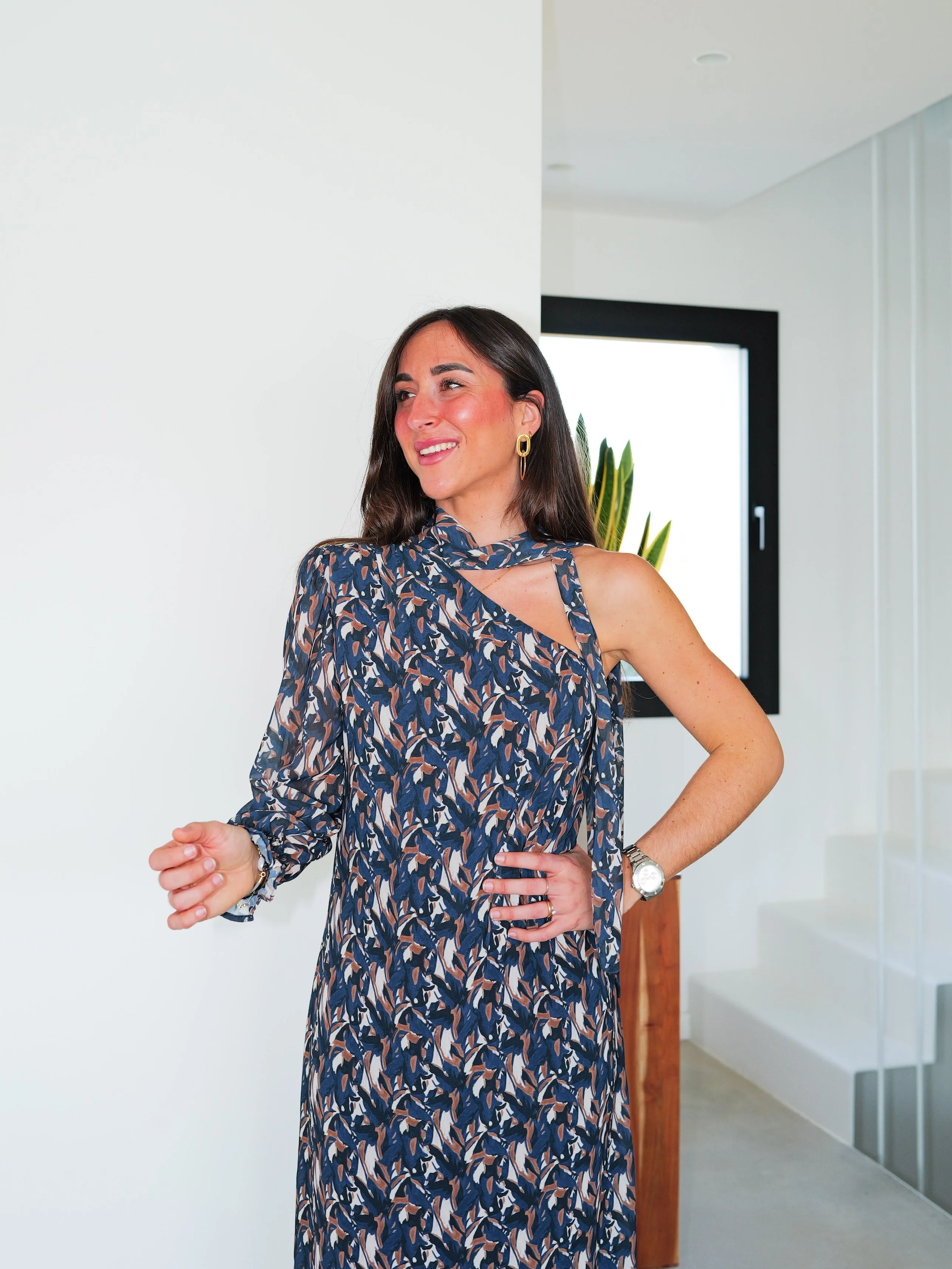 Vestido midi asim estampado choker azul sold by Sorellas product image thumbnail 3