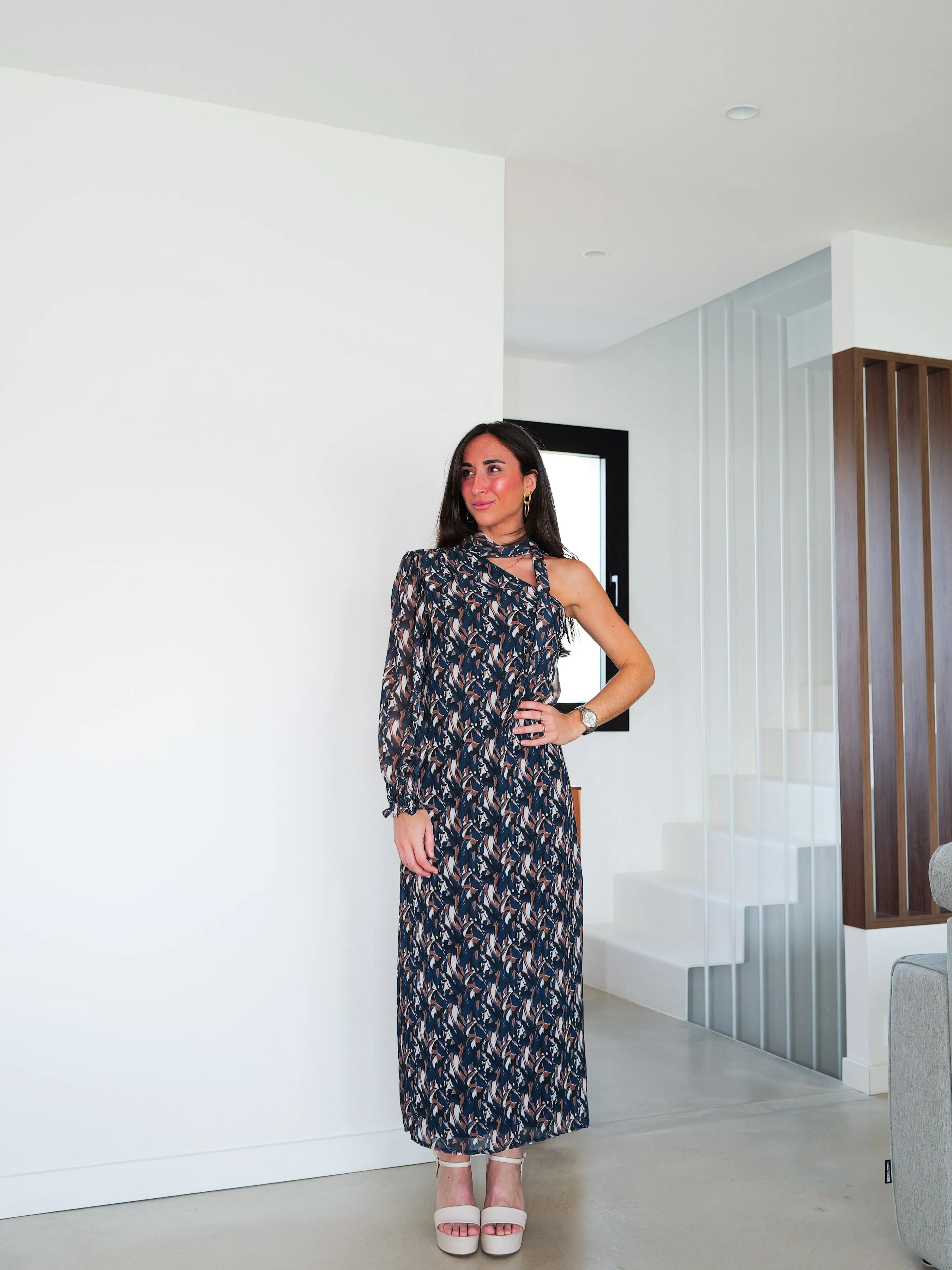 Vestido midi asim estampado choker azul sold by Sorellas