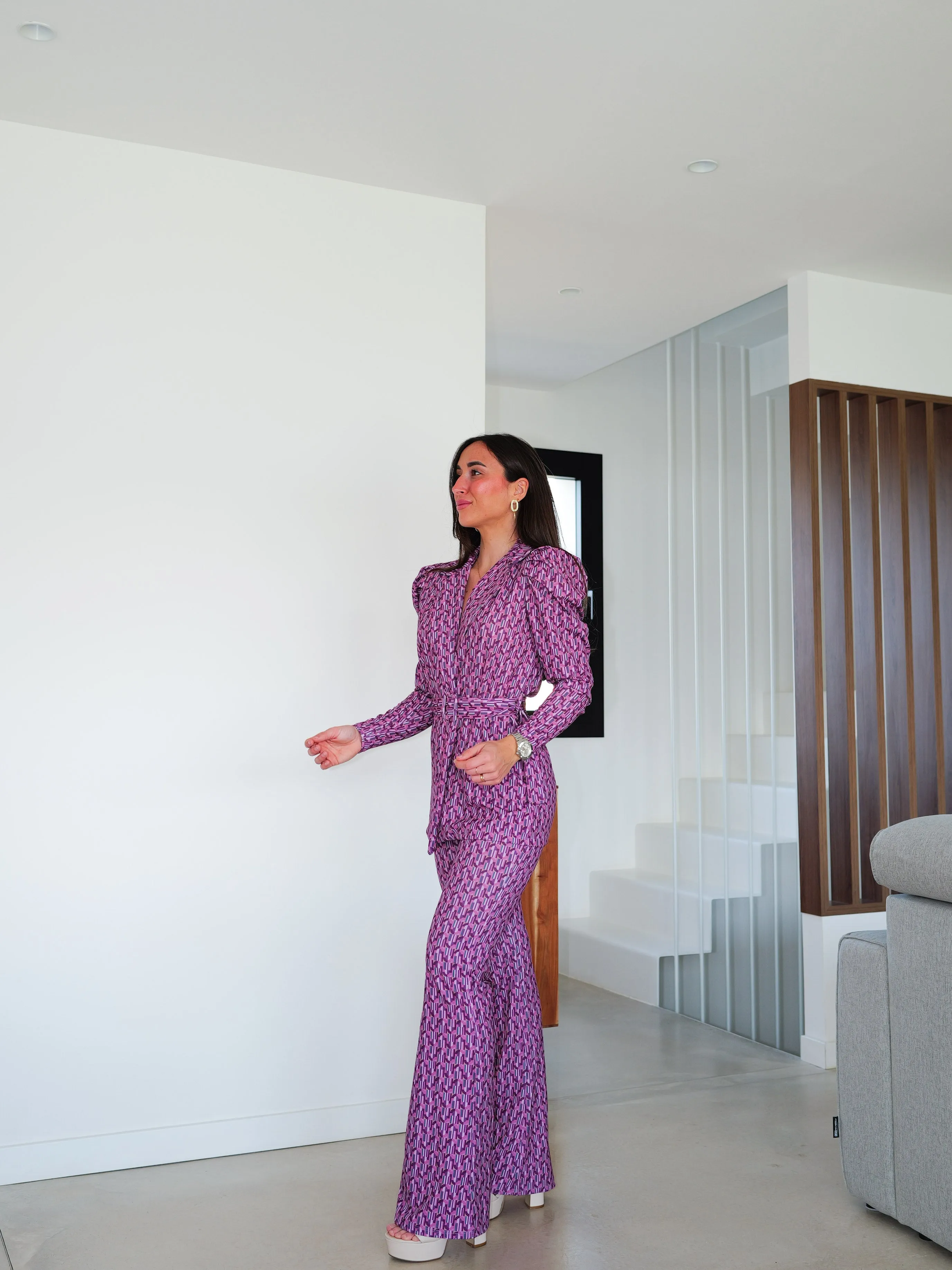 Conjunto traje cinturón lila sold by Sorellas product image thumbnail 2