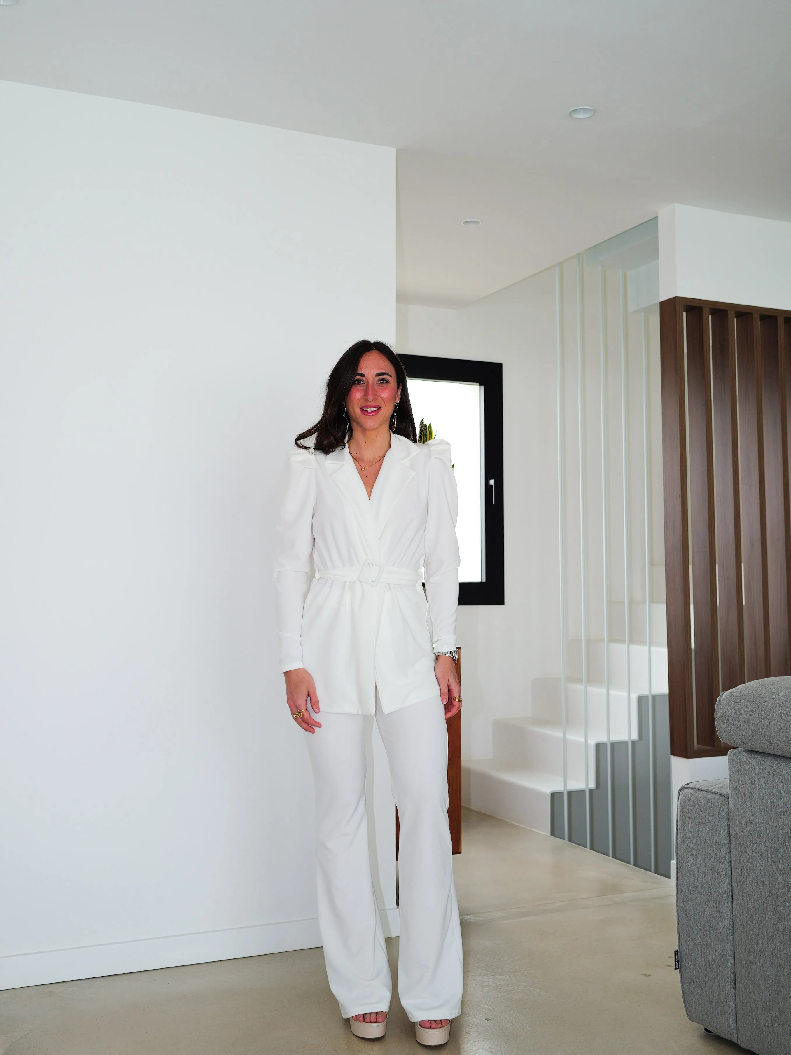 Conjunto traje manga abullonada blanco sold by Sorellas product image thumbnail 3