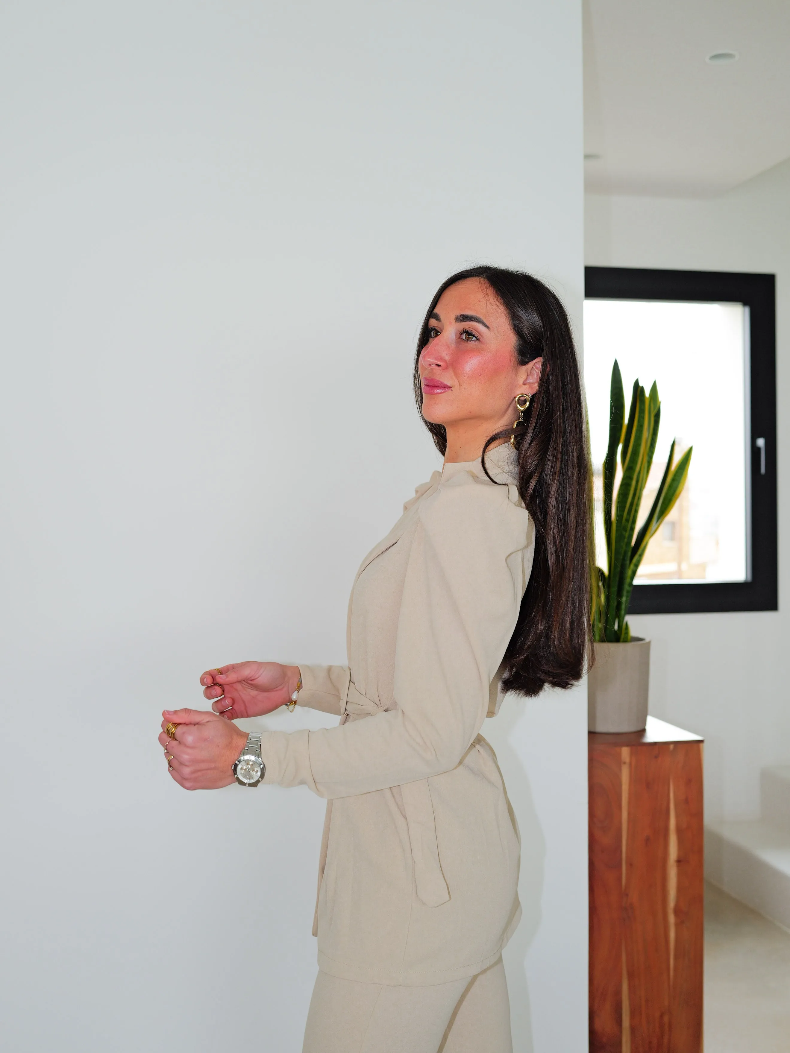 Conjunto traje manga abullonada beige sold by Sorellas product image thumbnail 5