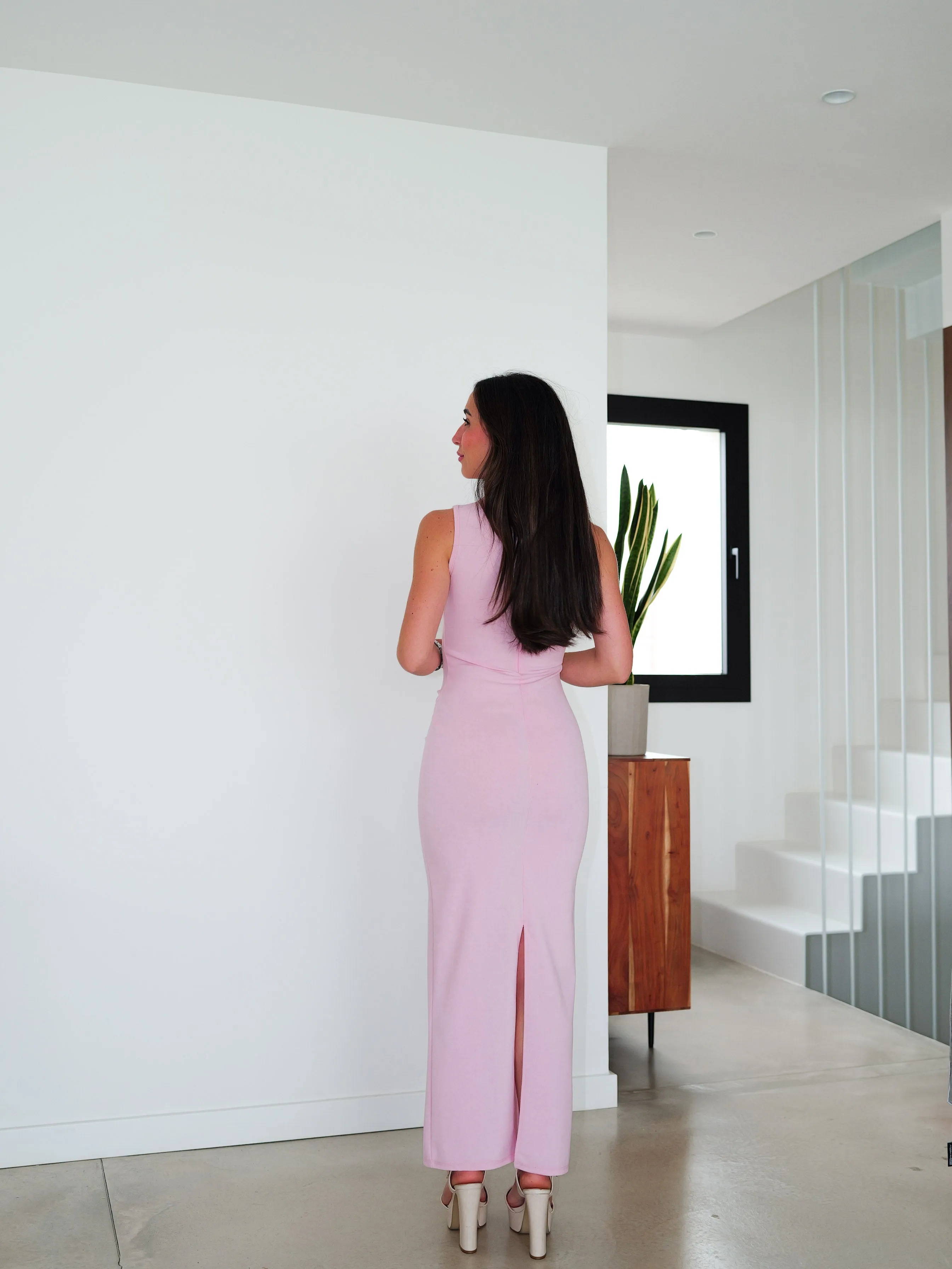 Vestido cuello subido detalle frunce rosa sold by Sorellas product image thumbnail 4