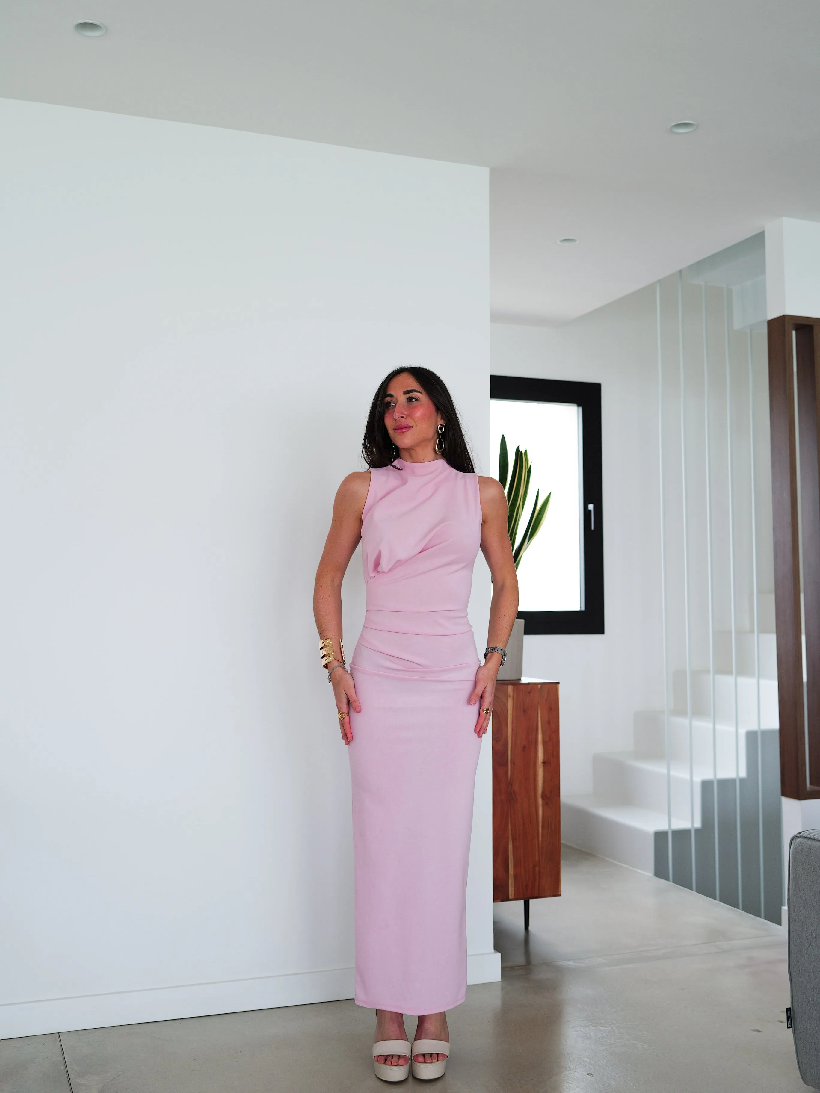 Vestido cuello subido detalle frunce rosa sold by Sorellas product image thumbnail 5