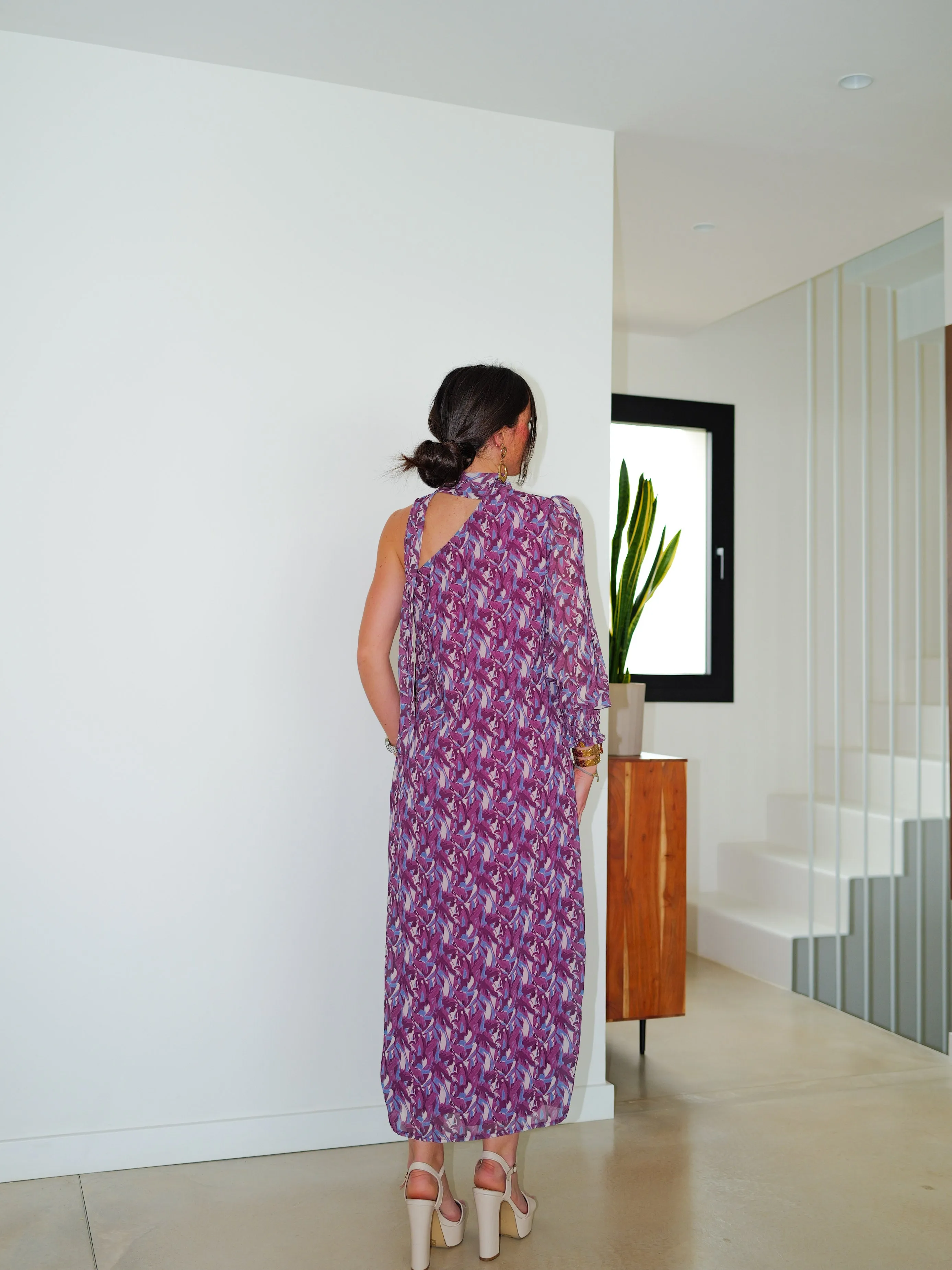 Vestido midi asim estampado choker lila sold by Sorellas product image thumbnail 3