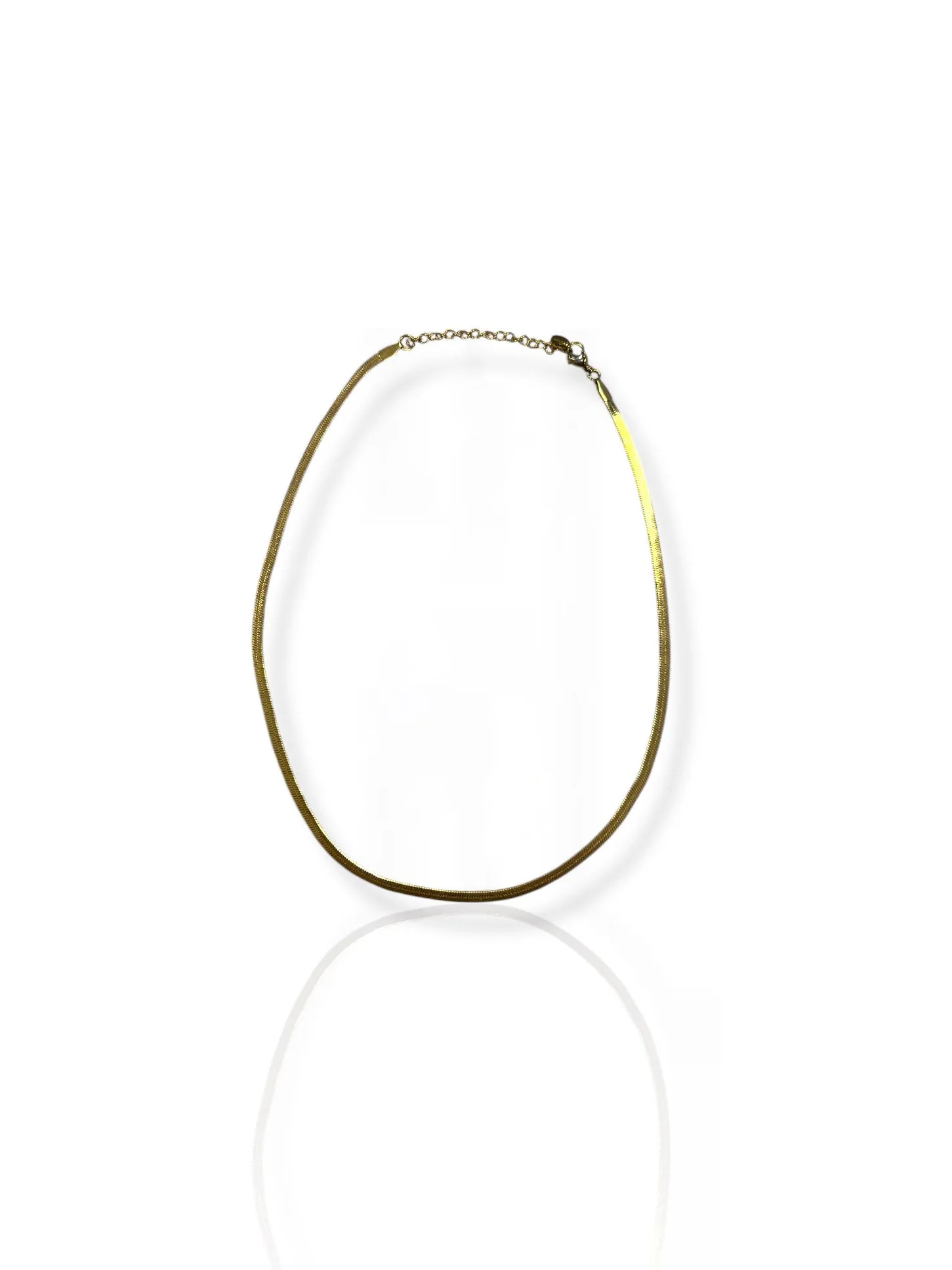 Colgante plano dorado sold by Sorellas