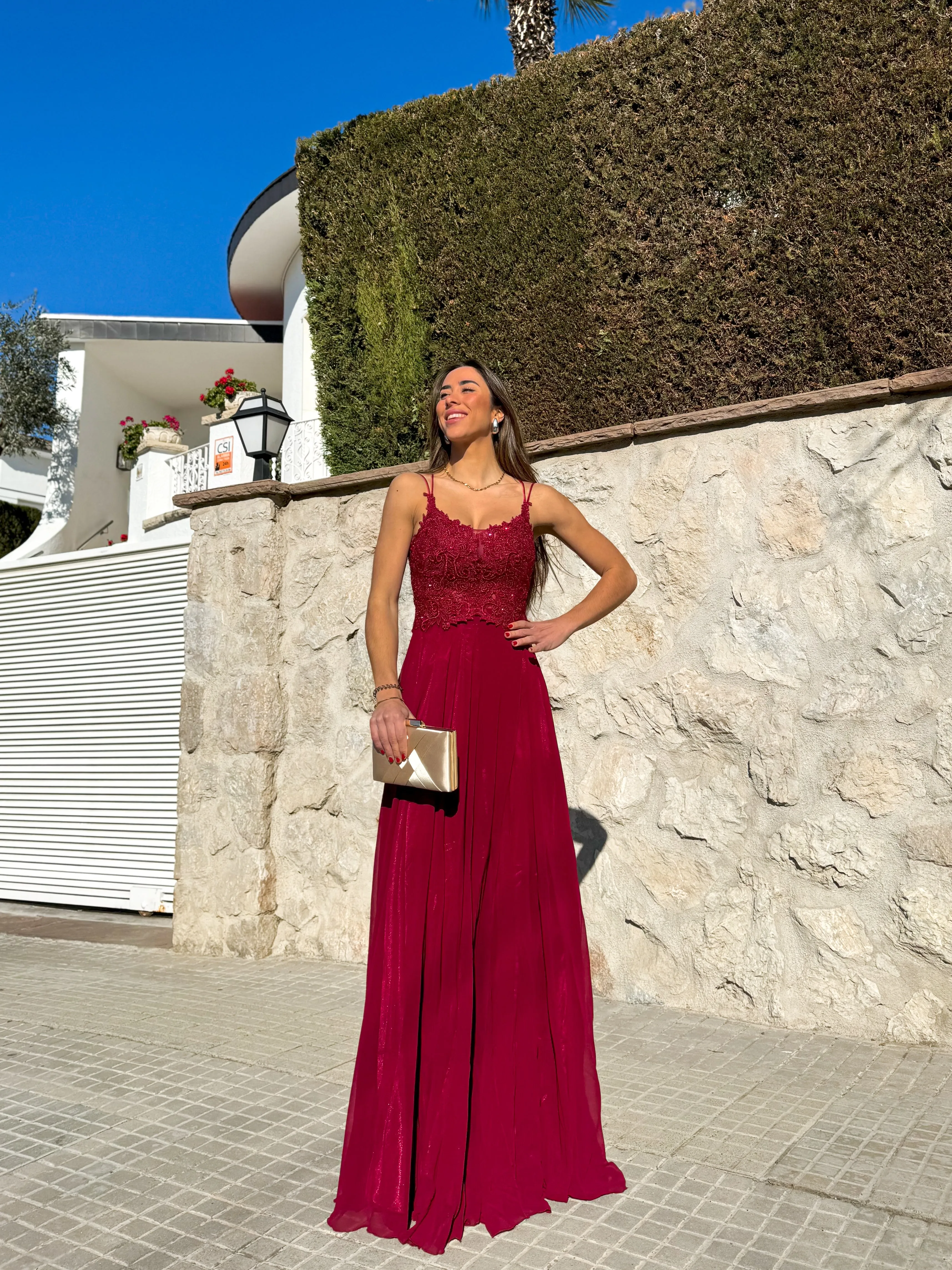 Vestido crepe encaje brillos burdeos sold by Sorellas product image thumbnail 3