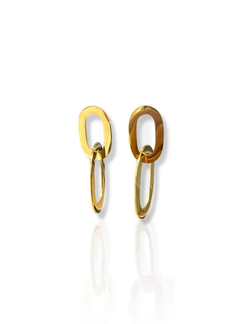 Pendientes óvalo entrelazado dorado sold by Sorellas