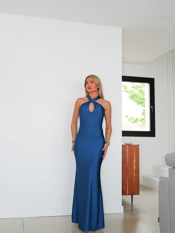 Vestido largo halter nudo cruzado petroleo sold by Sorellas