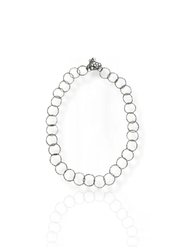 Colgante aros picados plateados sold by Sorellas