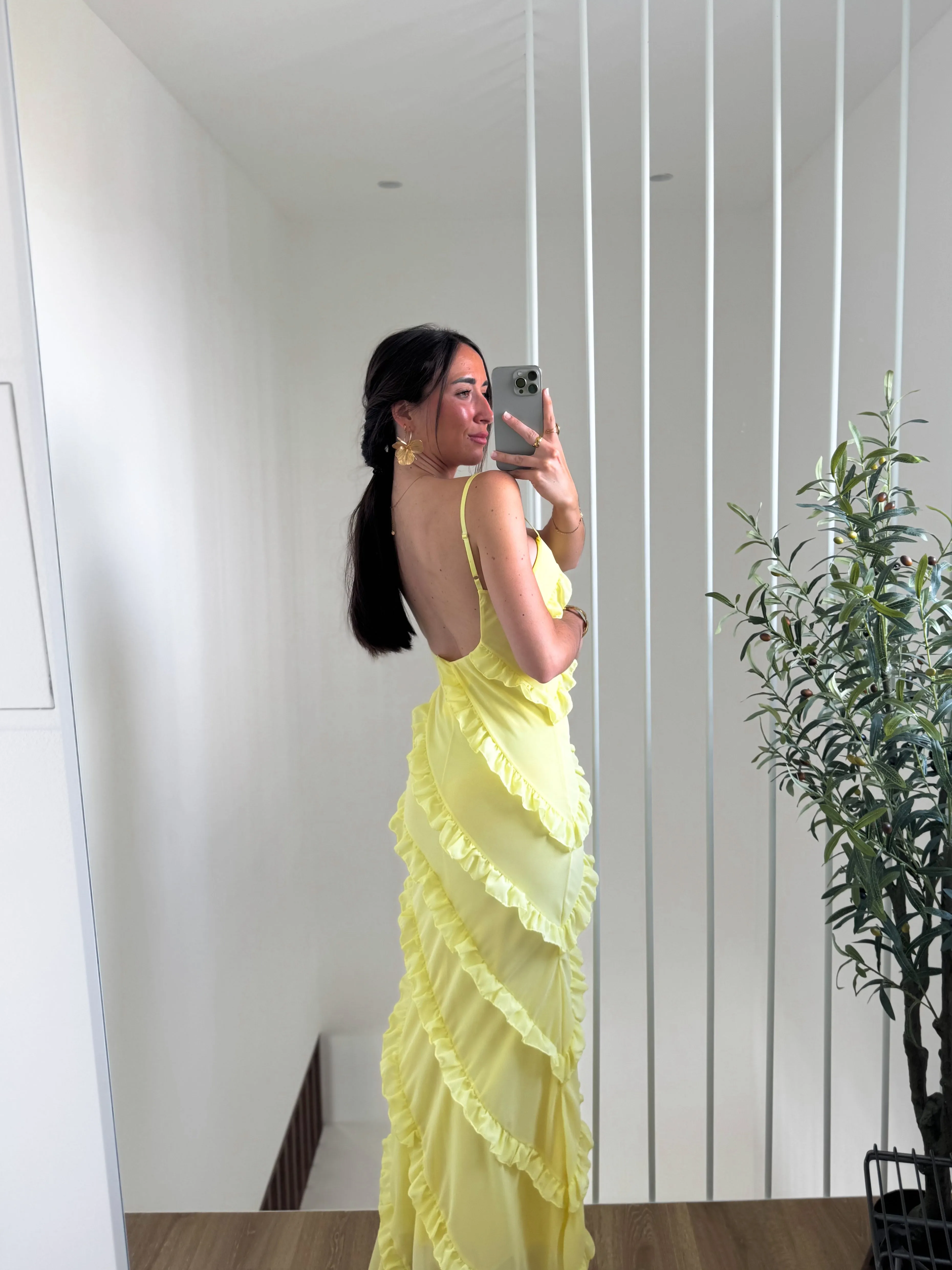 Vestido volantes crepe amarillo sold by Sorellas product image thumbnail 4
