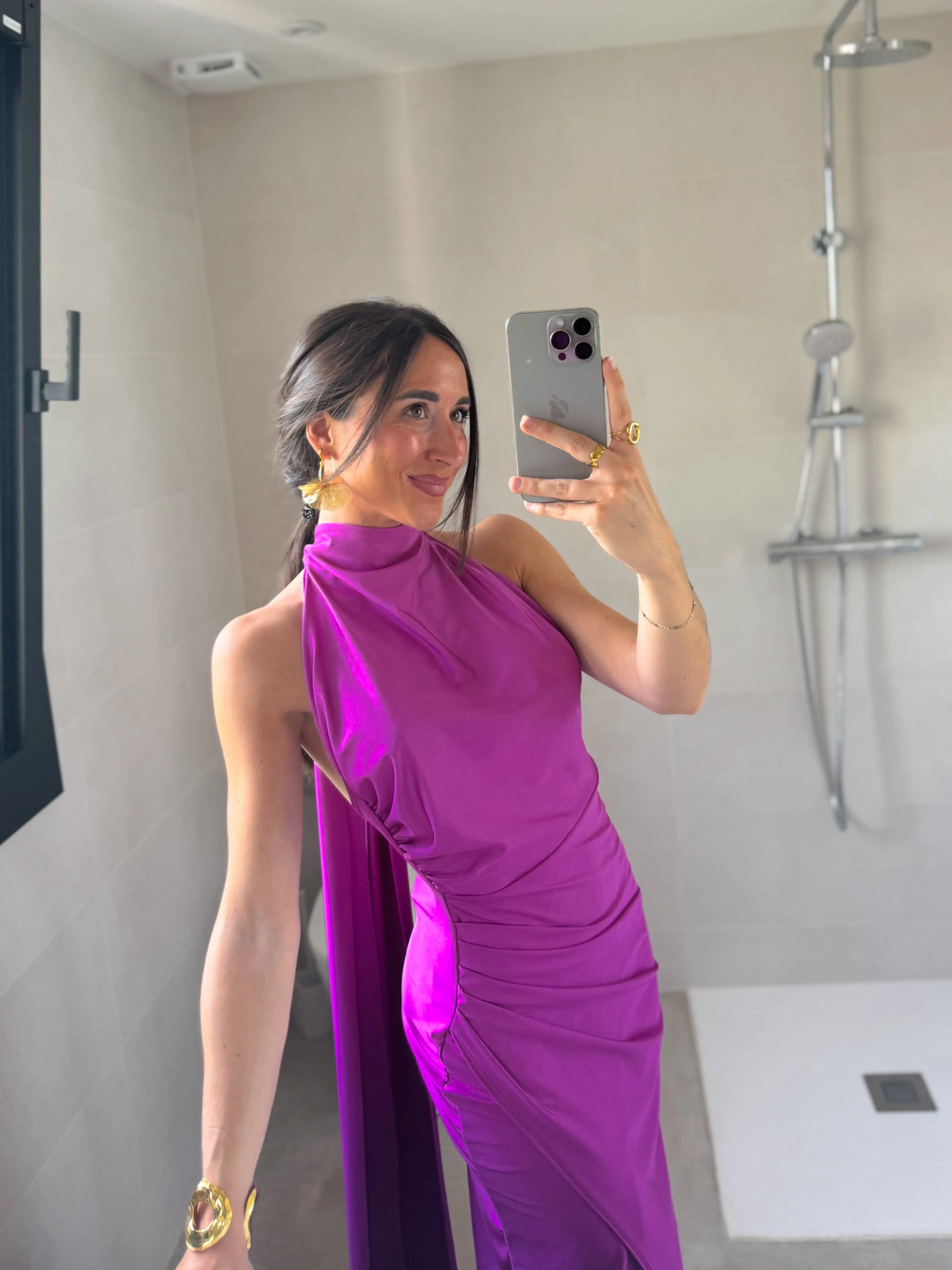 Vestido halter espalda lazo amarena sold by Sorellas