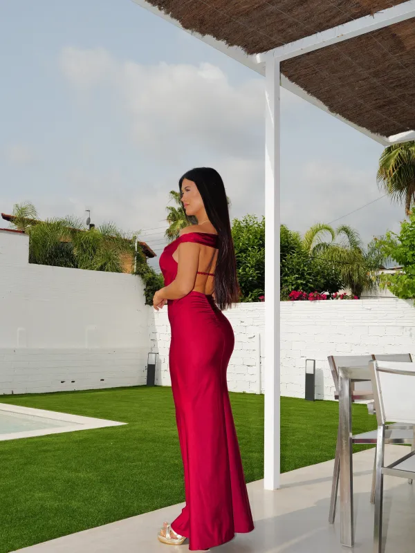 Vestido bardot cordón burdeos sold by Sorellas