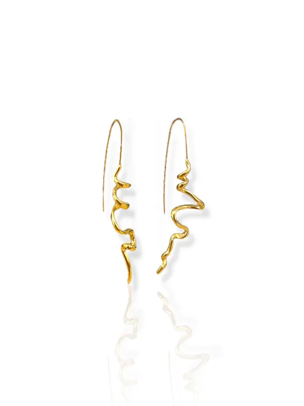 Pendientes espiral dorados sold by Sorellas