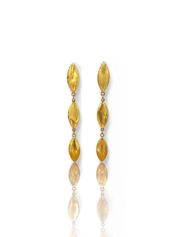 Pendientes caída óvalos dorados sold by Sorellas