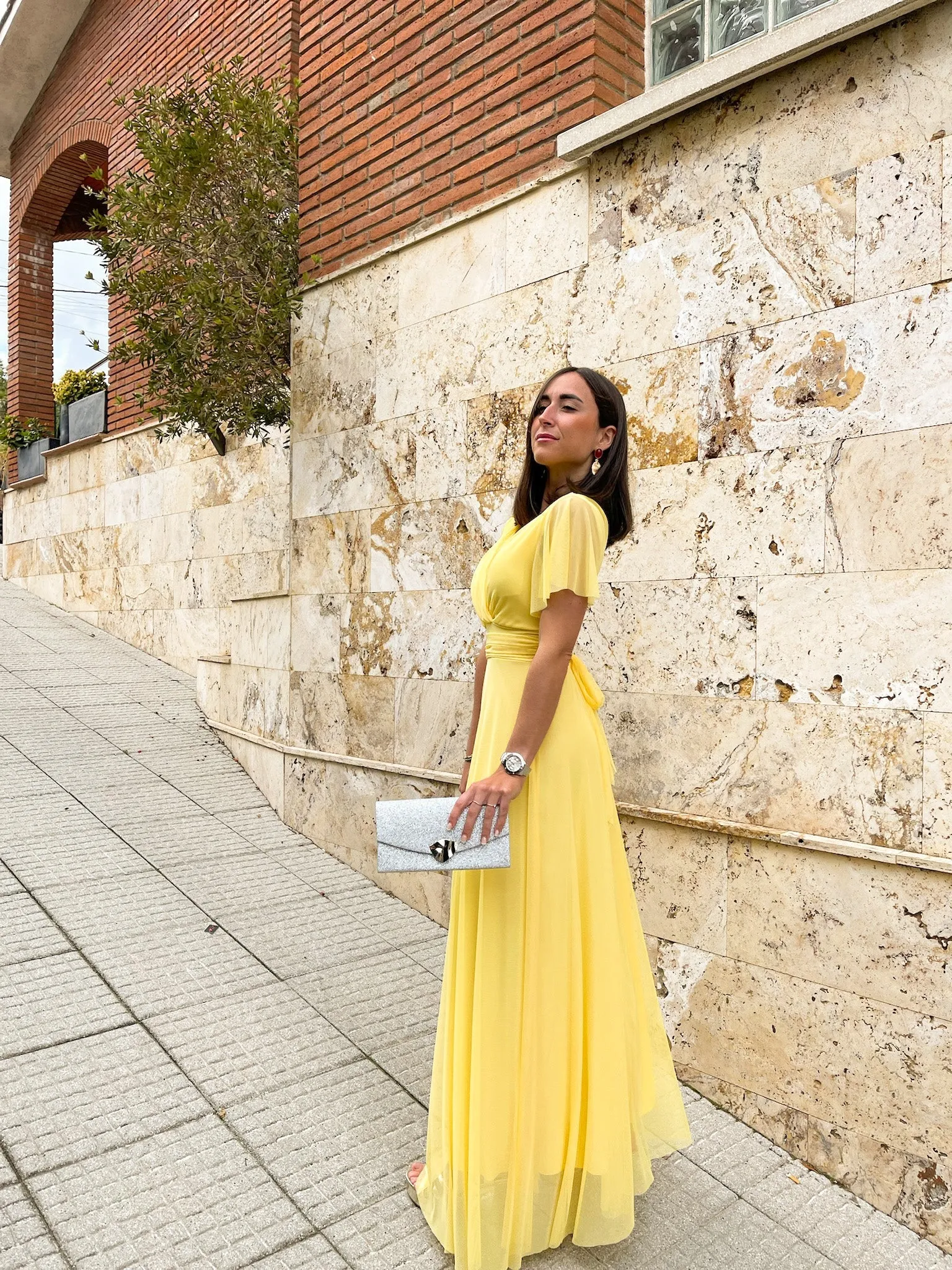 Vestido tulle manga amarillo sold by Sorellas product image thumbnail 2