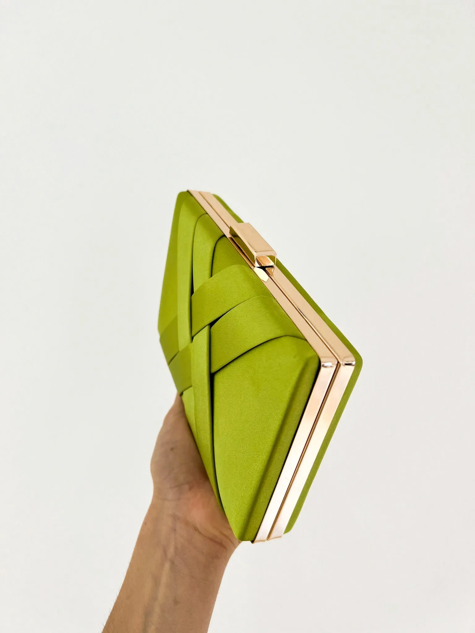 Clutch satinado verde pistacho sold by Sorellas product image thumbnail 3