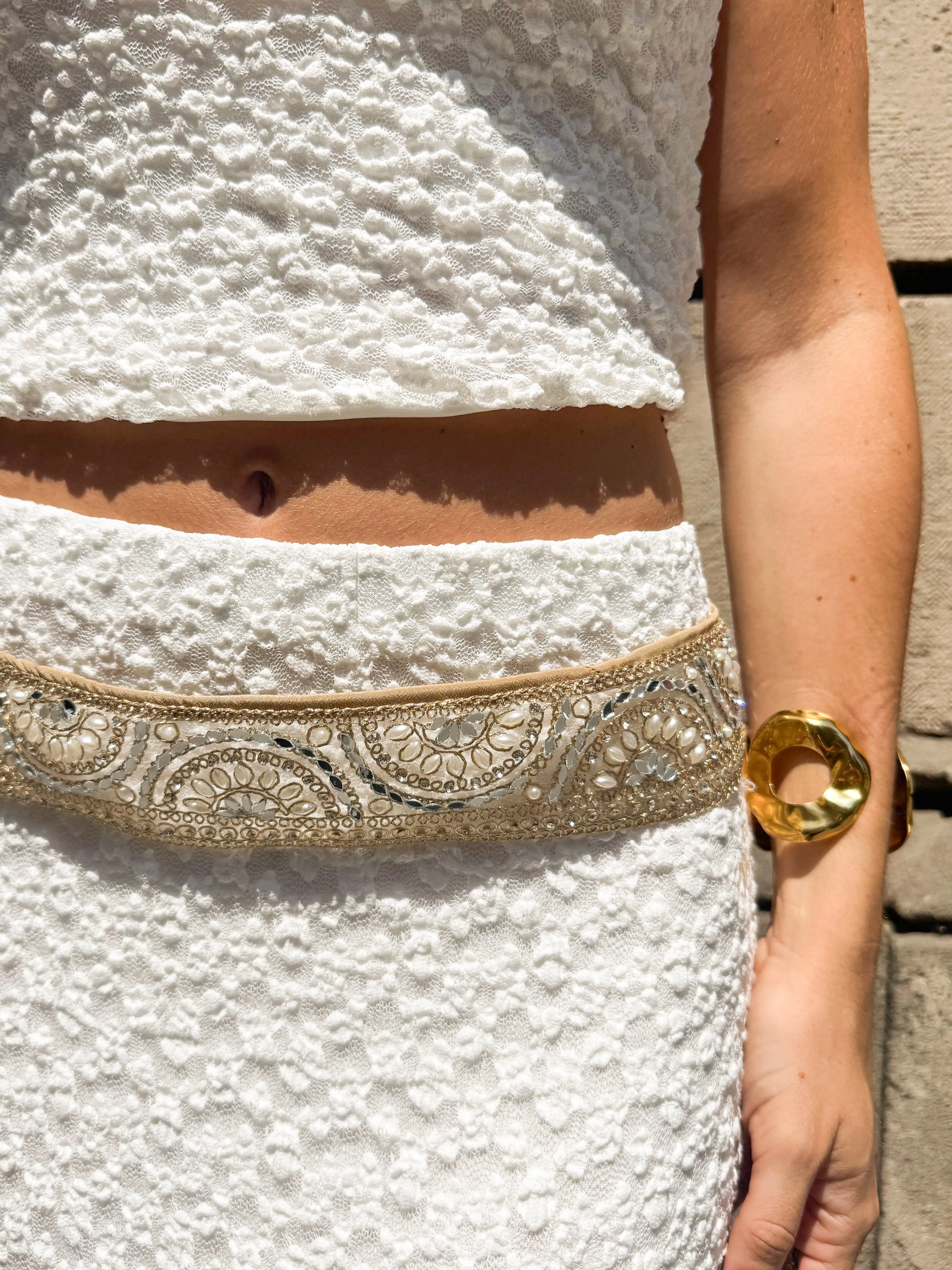 Cinturón espejos grueso dorado sold by Sorellas product image thumbnail 2