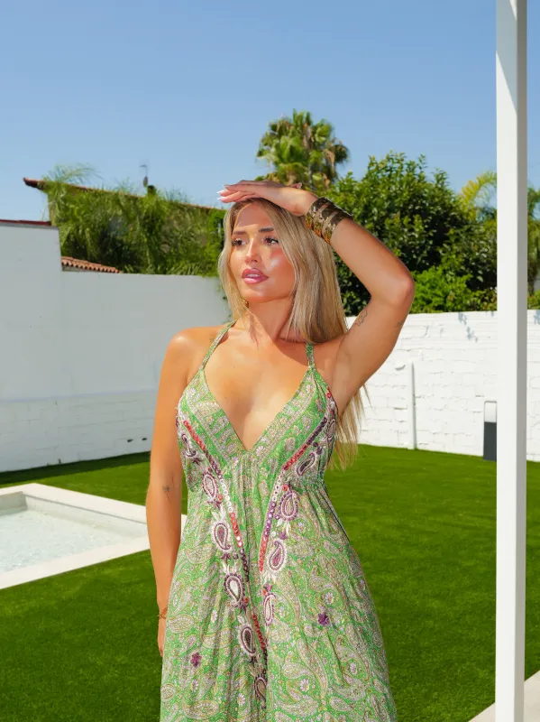 Vestido boho verde detalle blanco sold by Sorellas