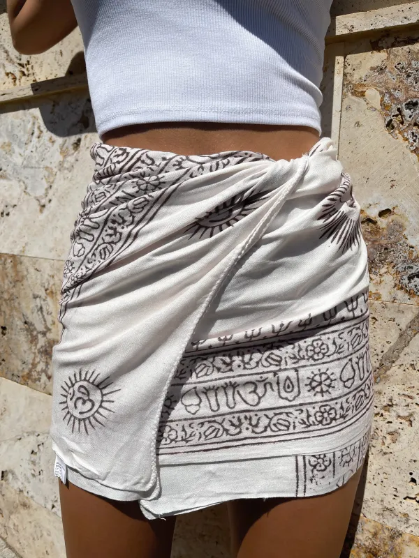 Pareo India blanco sold by Sorellas