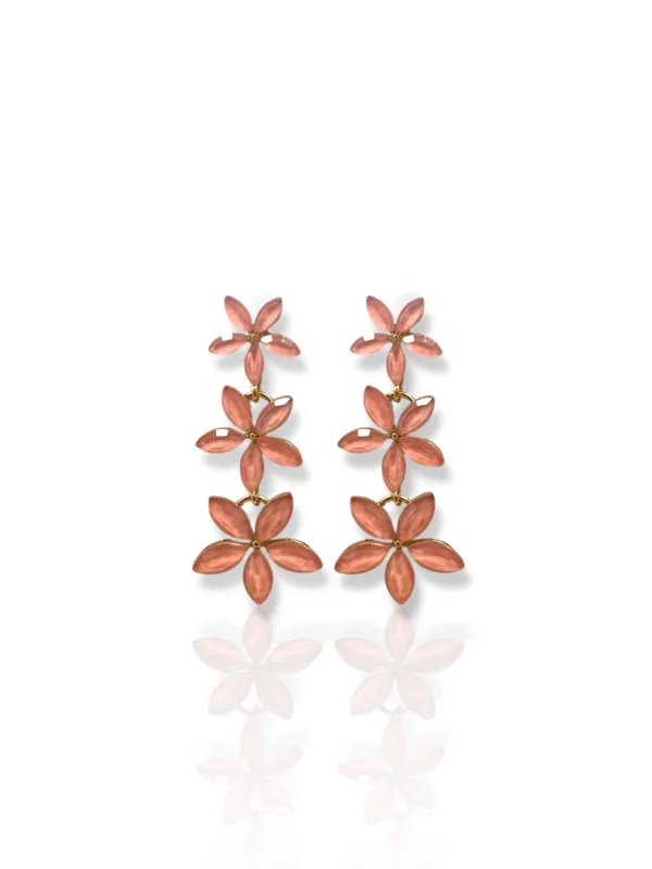 Pendientes flores piedras coral sold by Sorellas