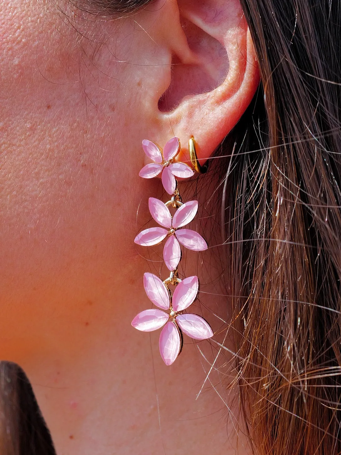 Pendientes flores piedras rosa sold by Sorellas product image thumbnail 2