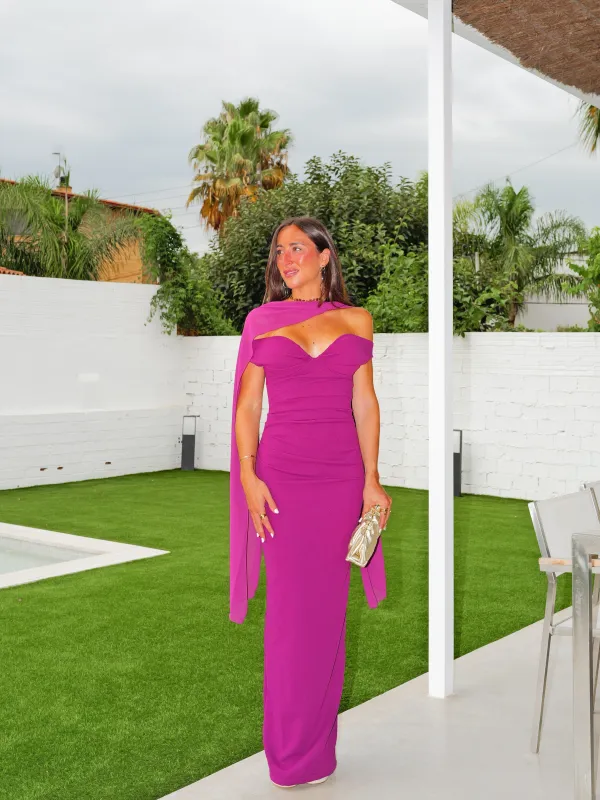 Vestido barco corazón amarena sold by Sorellas