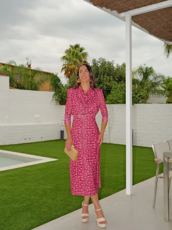 Vestido hombros cascada cereza sold by Sorellas