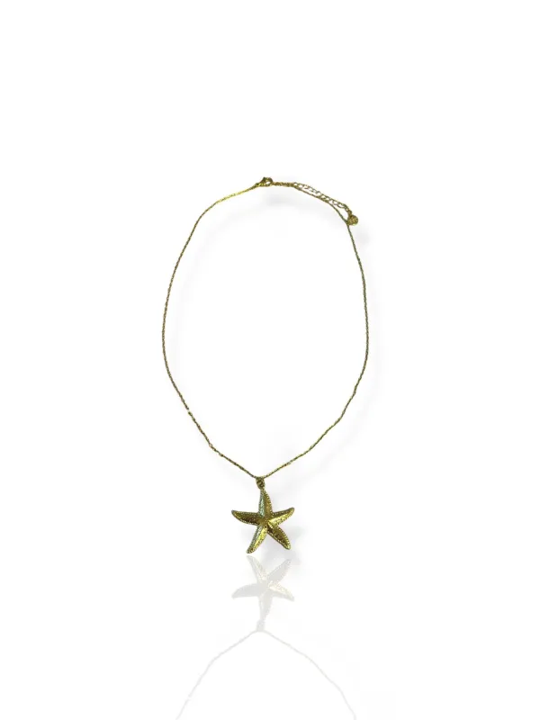 Colgante estrella dorado sold by Sorellas