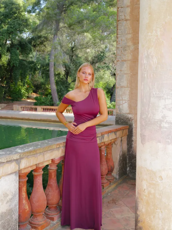 Vestido asim manga banda burdeos sold by Sorellas